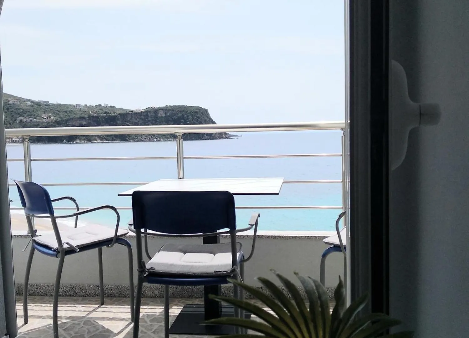 Nadim Rooms Himare